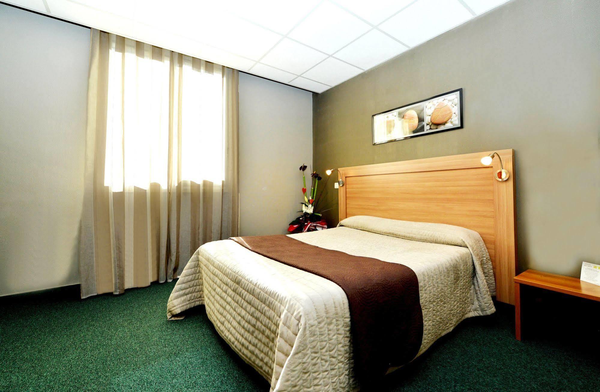 Logis Hotel Restaurant Du Midi - Rodez Centre Eksteriør bilde